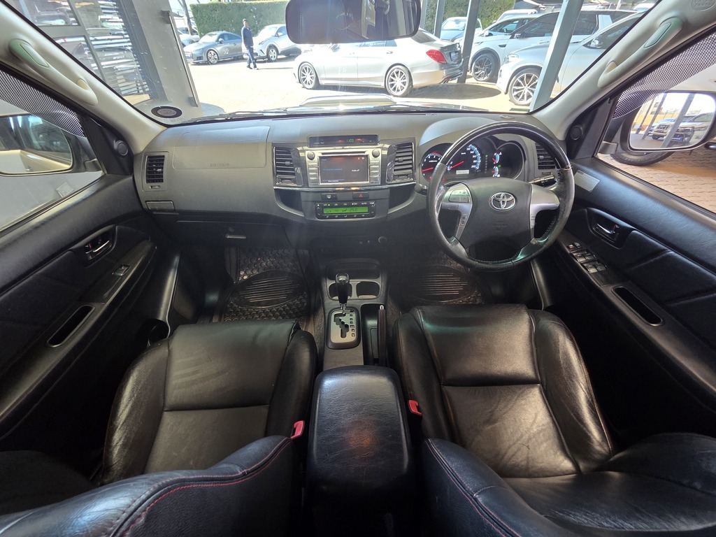TOYOTA FORTUNER FORTUNER 3.0D-4D R/B A/T - 10