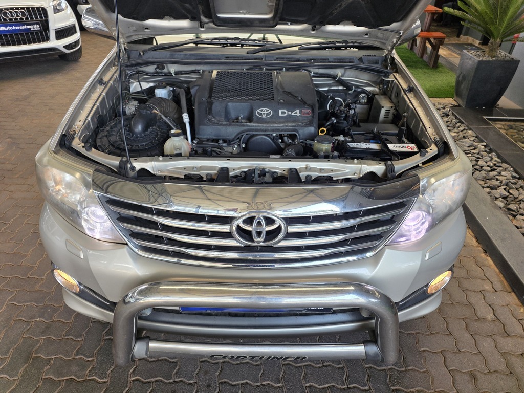TOYOTA FORTUNER FORTUNER 3.0D-4D R/B A/T - 19