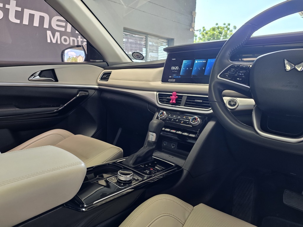 MAHINDRA XUV 700 XUV 700 2.0 AX7L A/T (7 SEATER) - 15