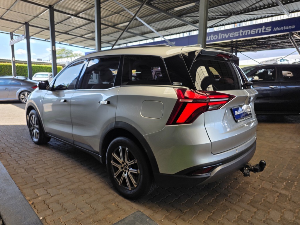 MAHINDRA XUV 700 XUV 700 2.0 AX7L A/T (7 SEATER) - 4