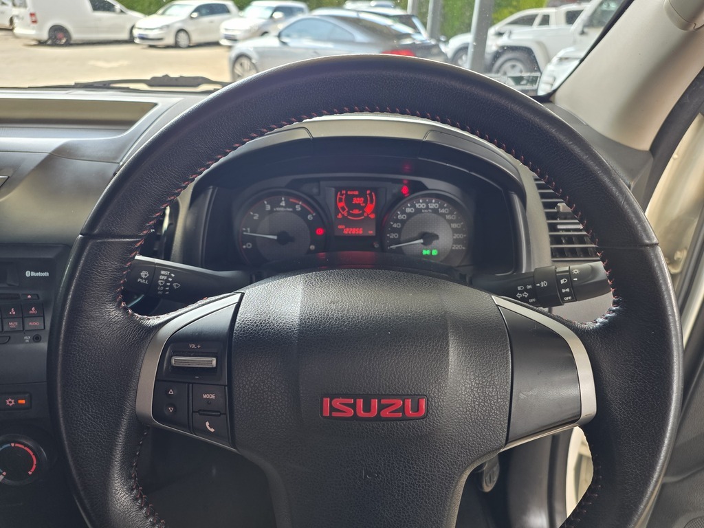 ISUZU KB KB 250 D-TEQ HO X-RIDER P/U D/C - 12