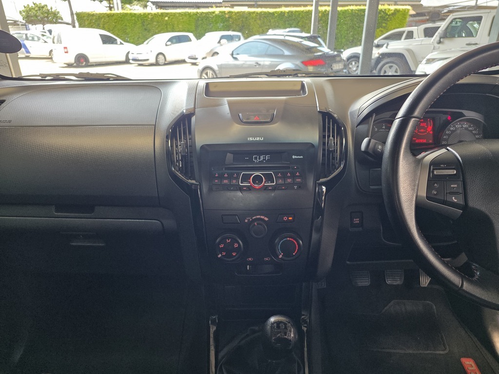 ISUZU KB KB 250 D-TEQ HO X-RIDER P/U D/C - 14