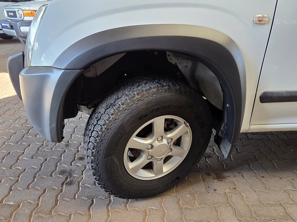 ISUZU KB KB250D-TEQ LE E/CAB P/U S/C - 15