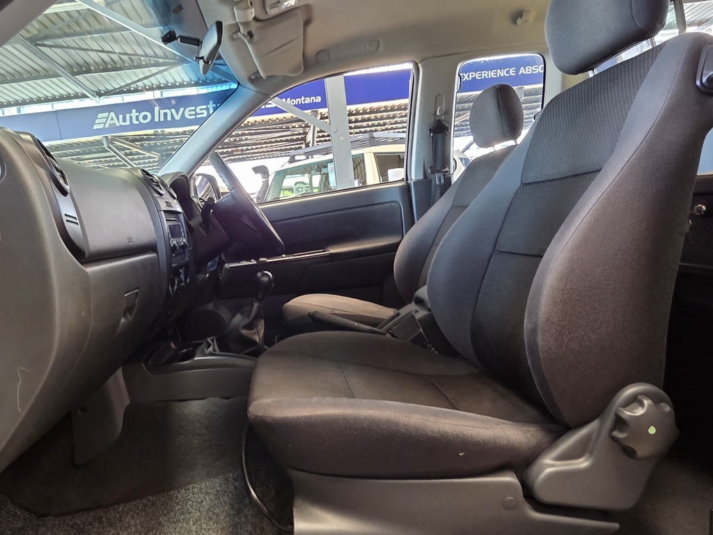 ISUZU KB KB250D-TEQ LE E/CAB P/U S/C - 8