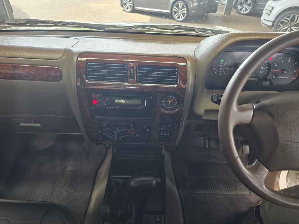 TOYOTA PRADO PRADO VX V6 A/T 8 seat - 14