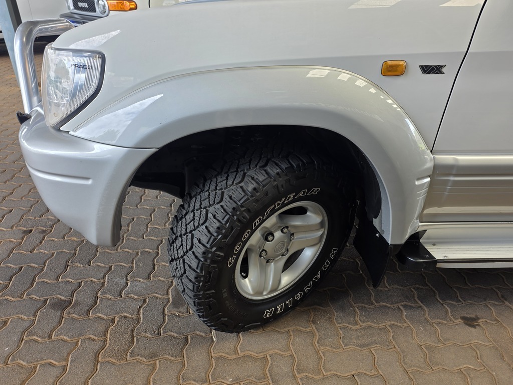 TOYOTA PRADO PRADO VX V6 A/T 8 seat - 16