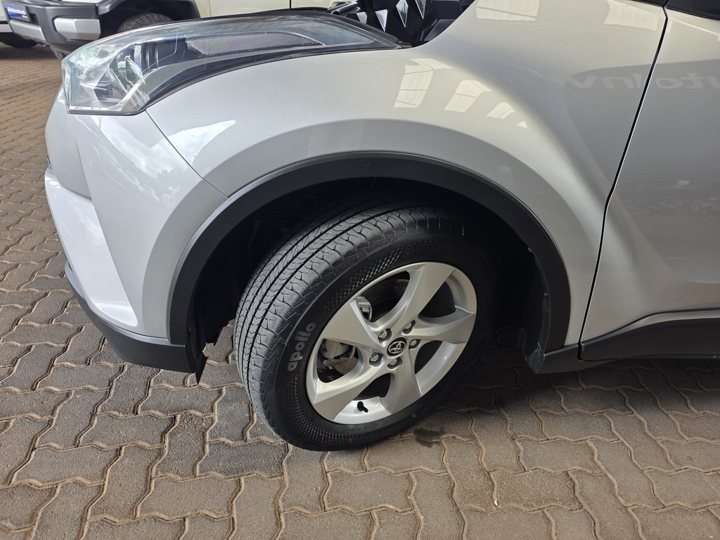 TOYOTA C-HR C-HR 1.2T PLUS - 17
