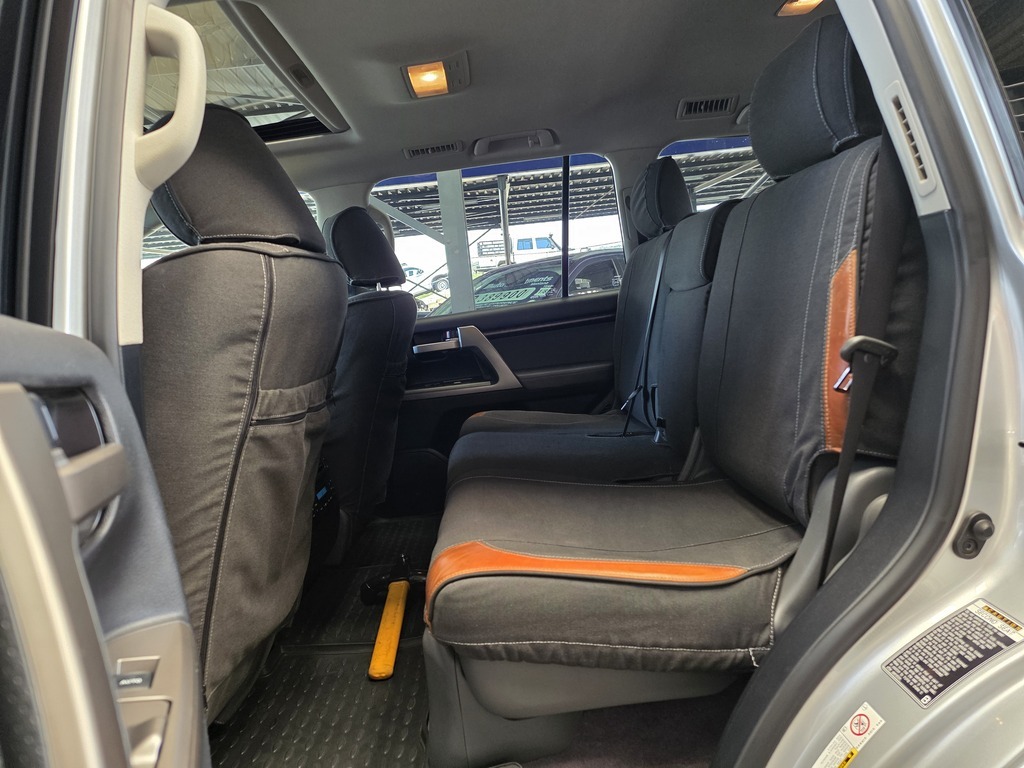 TOYOTA LAND CRUISER 200 LAND CRUISER 200 V8 VX A/T