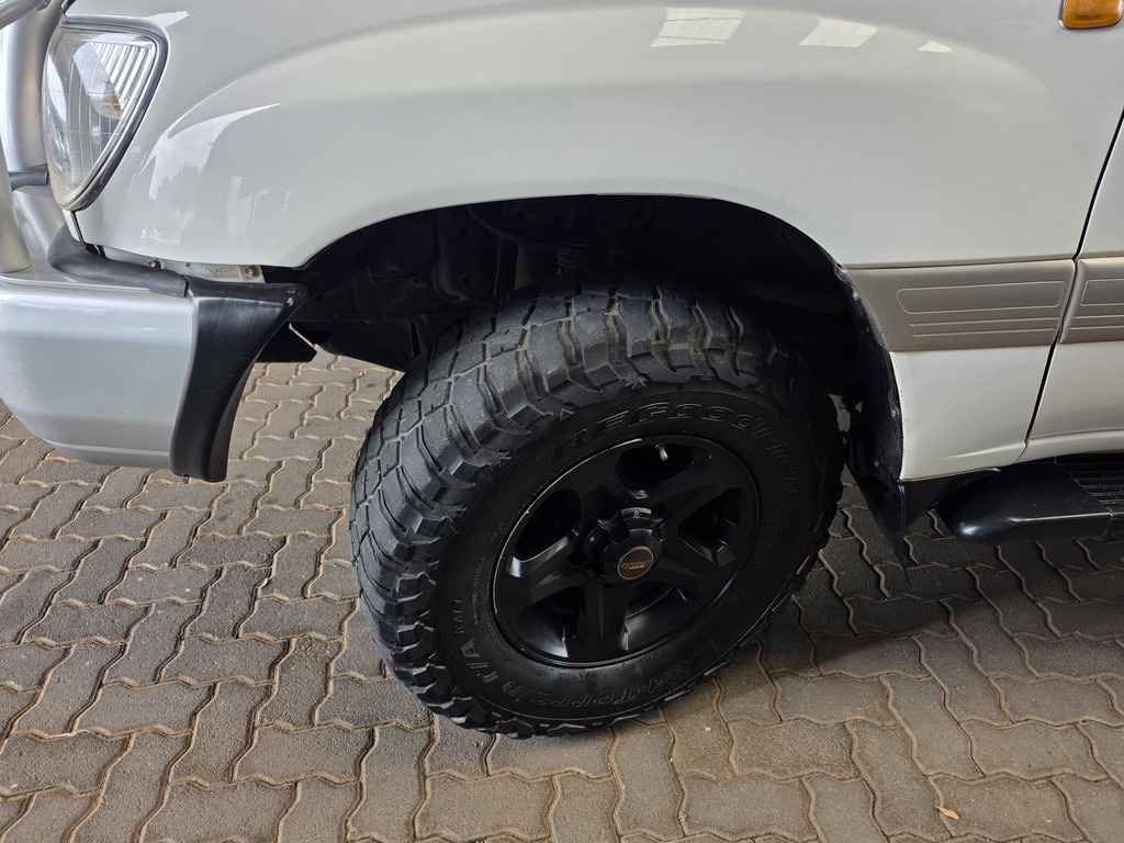 TOYOTA LAND CRUISER 100 LAND CRUISER 100 VX TD