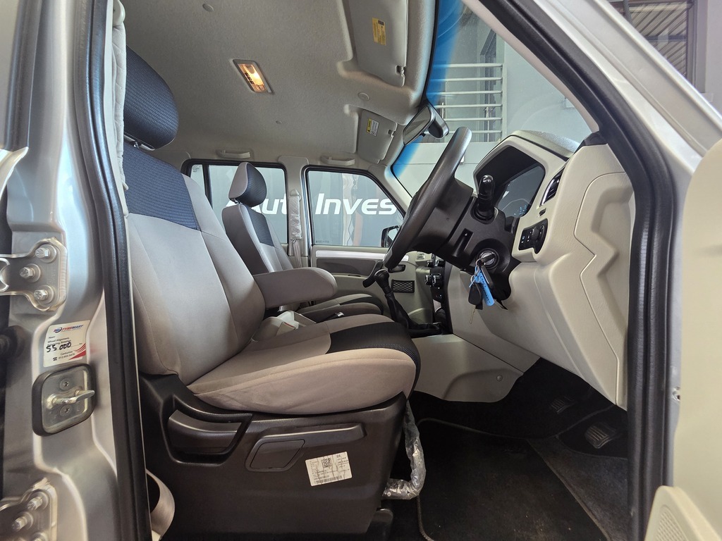 MAHINDRA SCORPIO SCORPIO 2.2 M HAWK 4X4 8 SEAT (S10)