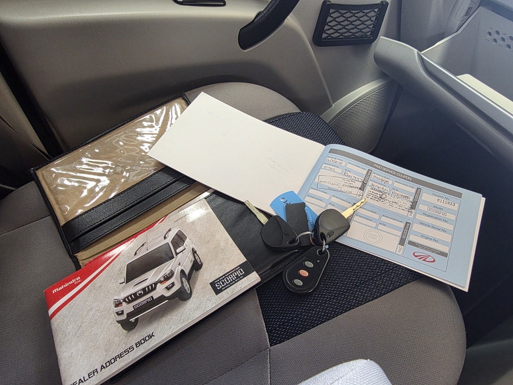 MAHINDRA SCORPIO SCORPIO 2.2 M HAWK 4X4 8 SEAT (S10)