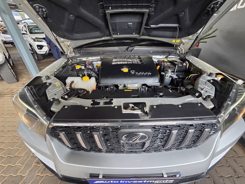 MAHINDRA SCORPIO SCORPIO 2.2 M HAWK 4X4 8 SEAT (S10)