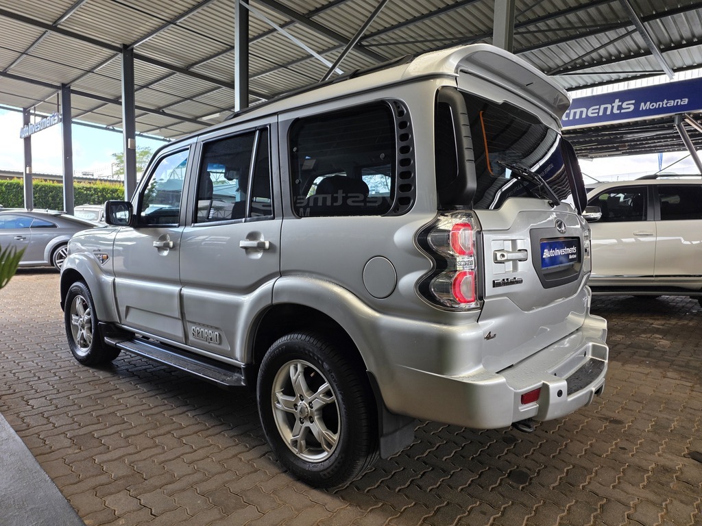 MAHINDRA SCORPIO SCORPIO 2.2 M HAWK 4X4 8 SEAT (S10)