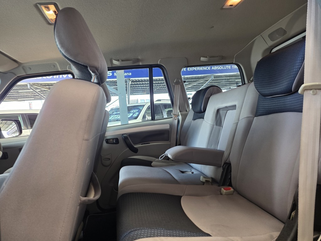 MAHINDRA SCORPIO SCORPIO 2.2 M HAWK 4X4 8 SEAT (S10)