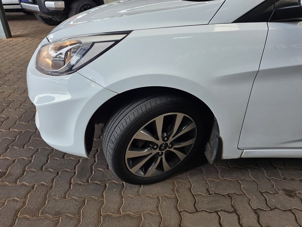 HYUNDAI ACCENT ACCENT 1.6 GLS/FLUID A/T - 17