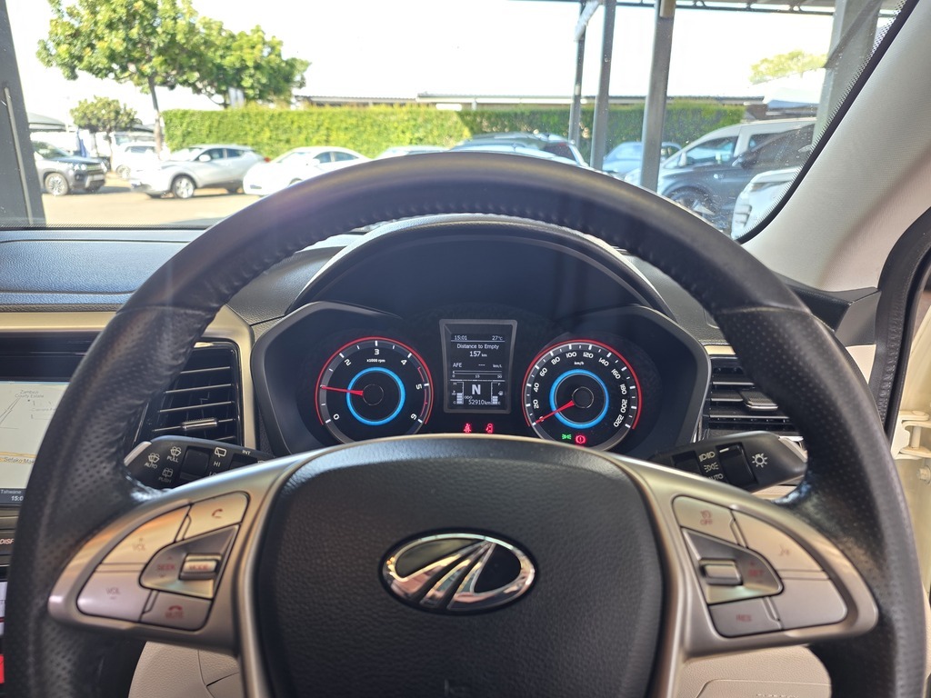 MAHINDRA XUV300 XUV300 1.5D (W8) - 13