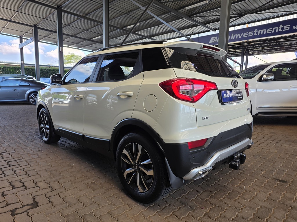 MAHINDRA XUV300 XUV300 1.5D (W8) - 4