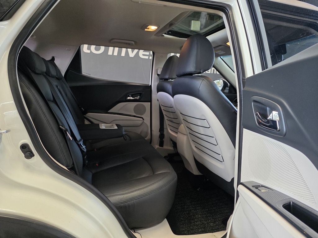 MAHINDRA XUV300 XUV300 1.5D (W8) - 7