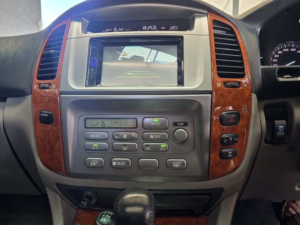 TOYOTA LAND CRUISER 100 LAND CRUISER 100 V8 A/T - 15