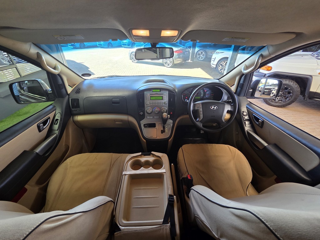 HYUNDAI H-1 H-1 2.5 CRDI (VGT) WAGON A/T - 10