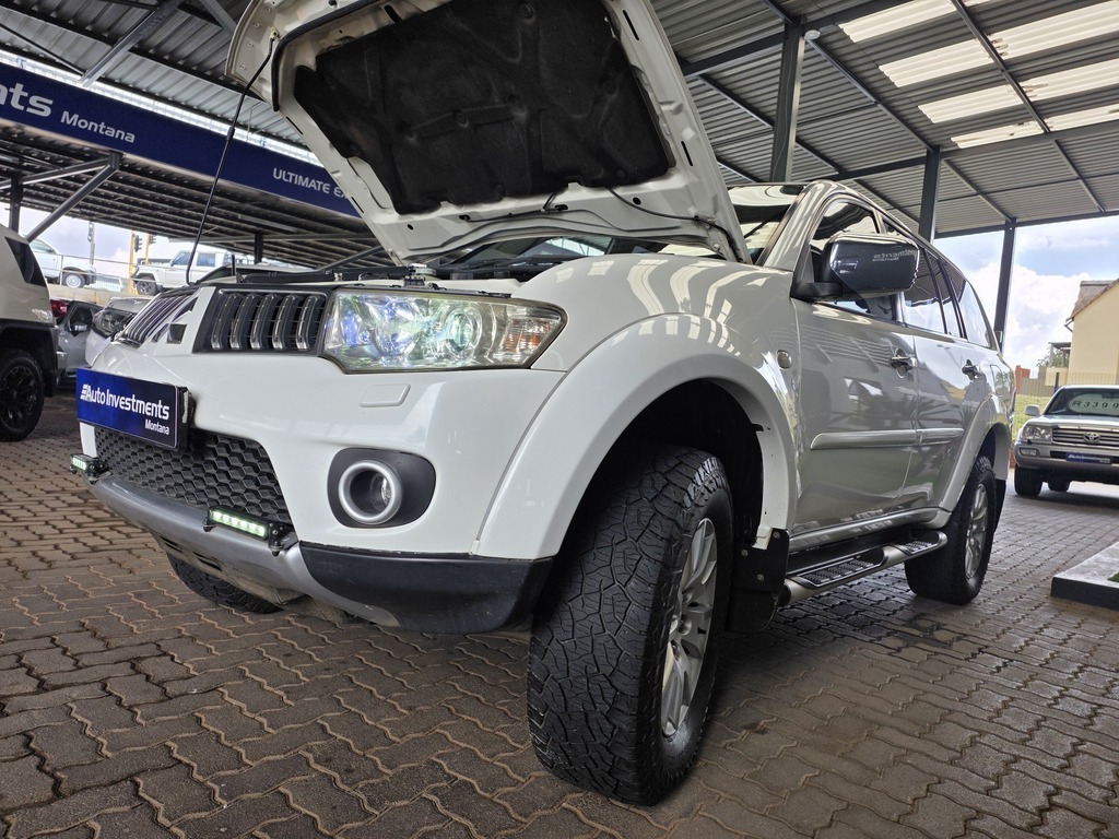 MITSUBISHI PAJERO PAJERO SPORT 3.2 Di-D GLS A/T