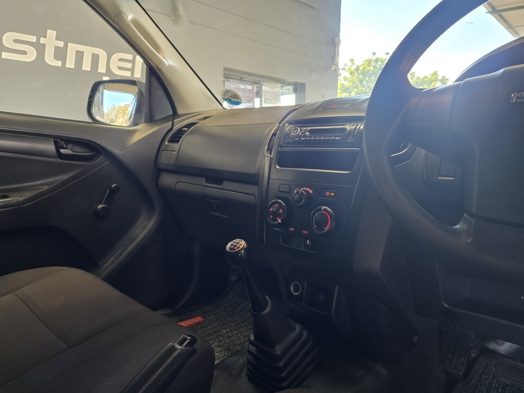 ISUZU D-MAX D-MAX 250C FLEETSIDE S/C P/U - 12