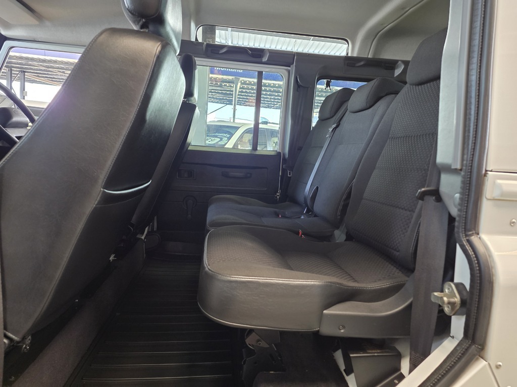LAND ROVER DEFENDER DEFENDER 110  2.2D S/W - 7