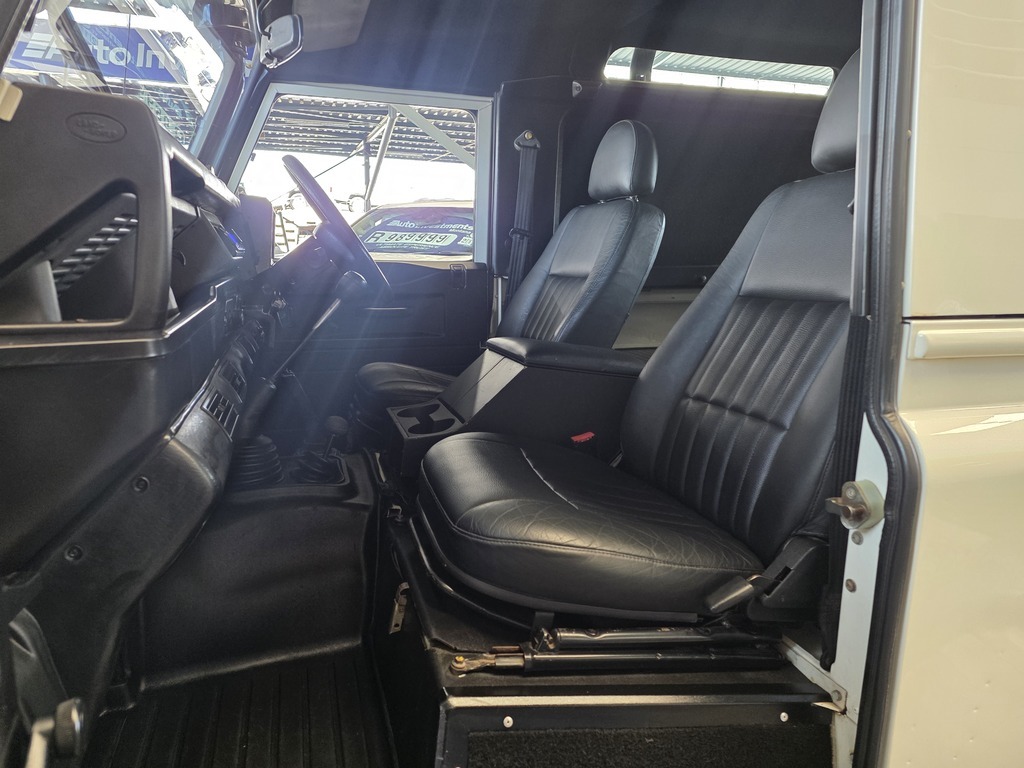 LAND ROVER DEFENDER DEFENDER 90 Tdi CSW - 8