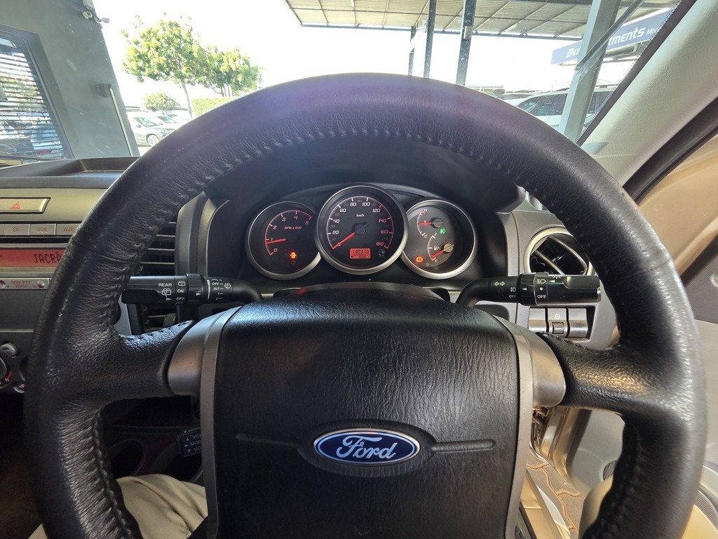 FORD EVEREST EVEREST 3.0 TDCi XLT - 13