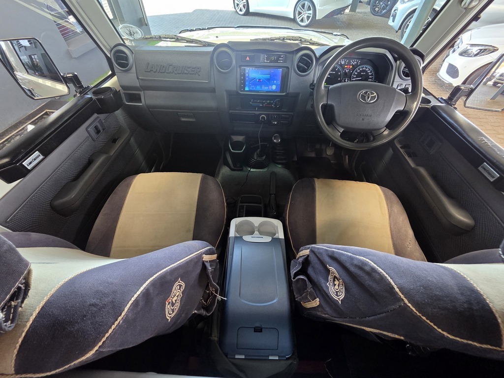 TOYOTA LAND CRUISER 79 LAND CRUISER 79 4.5D P/U S/C - 7