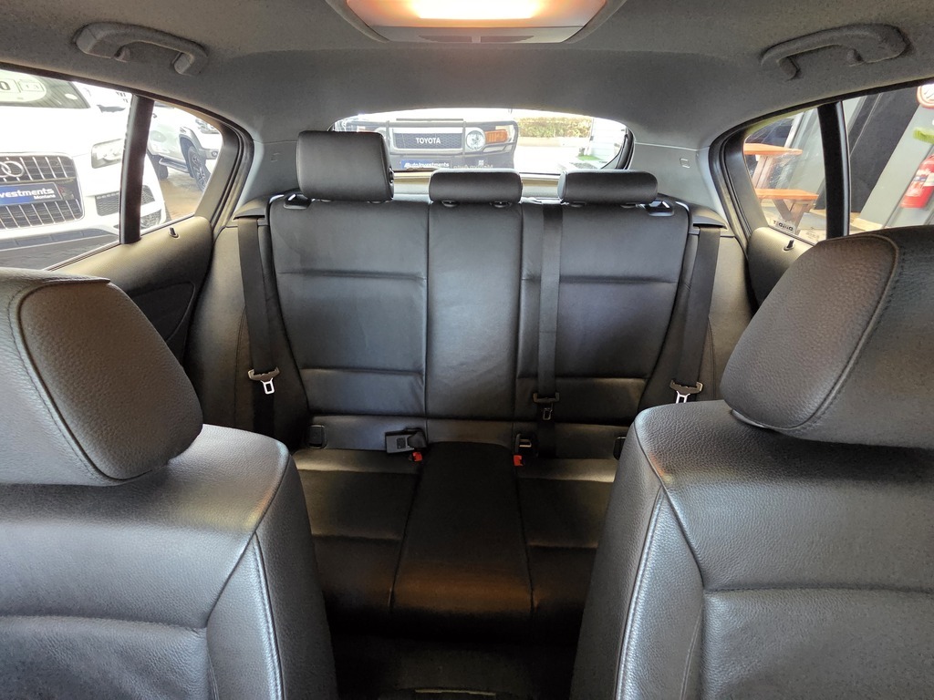 BMW 1 SERIES 120d A/T (E87) - 9