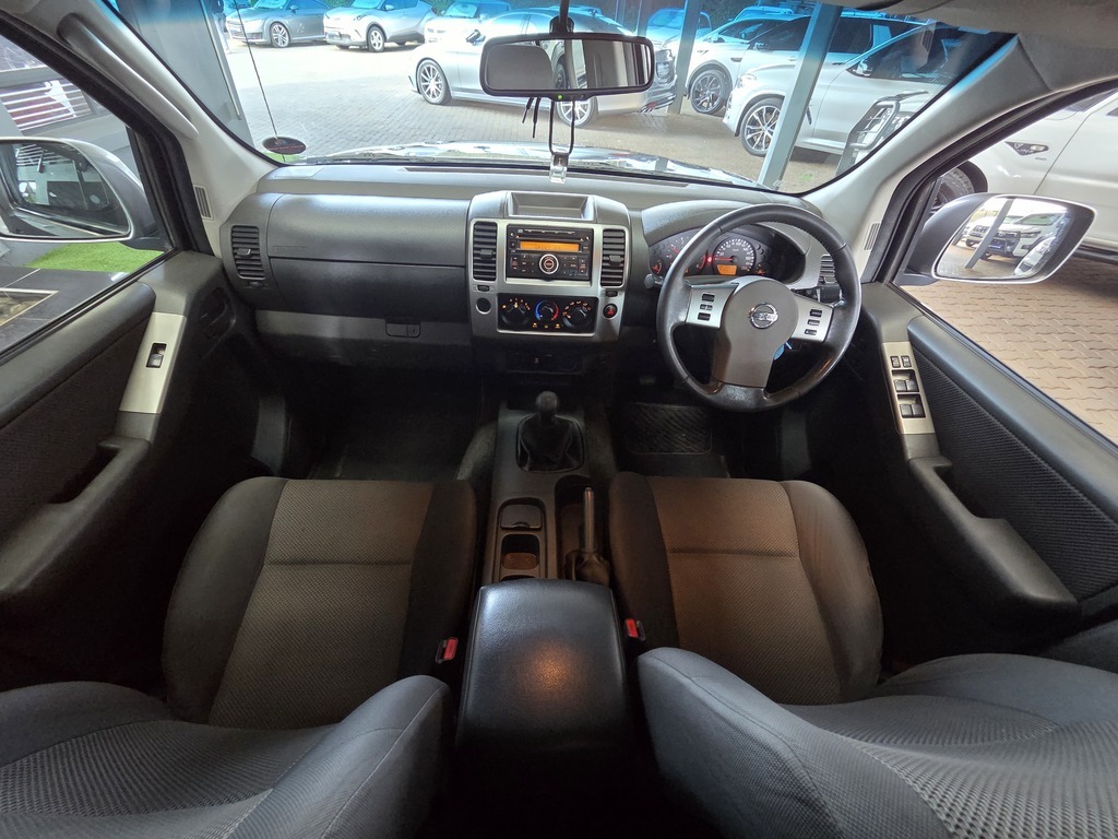 NISSAN NAVARA NAVARA 2.5 dCi LE P/U D/C - 10