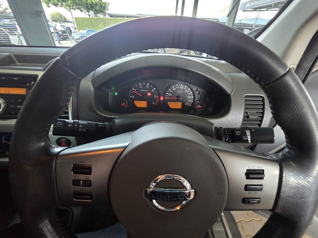 NISSAN NAVARA NAVARA 2.5 dCi LE P/U D/C - 13