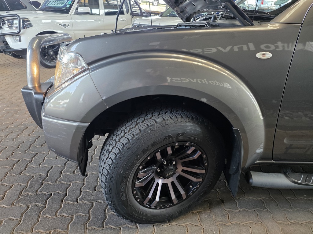 NISSAN NAVARA NAVARA 2.5 dCi LE P/U D/C - 17