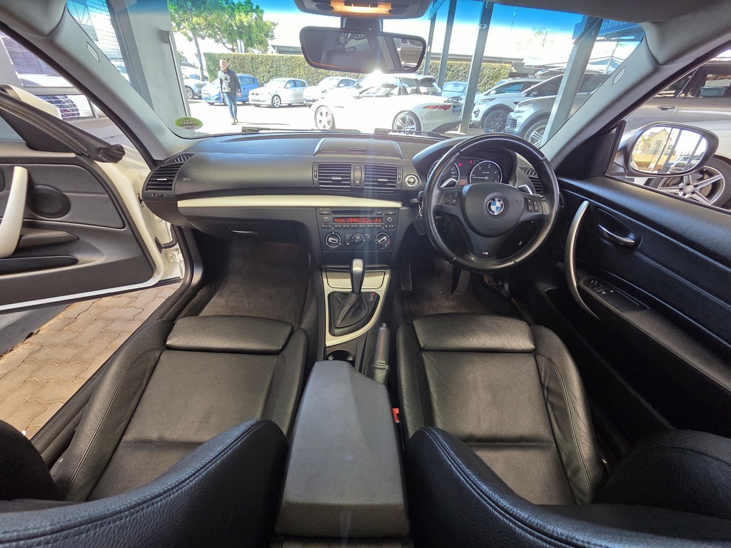 BMW 1 SERIES 120d COUPE SPORT A/T - 8