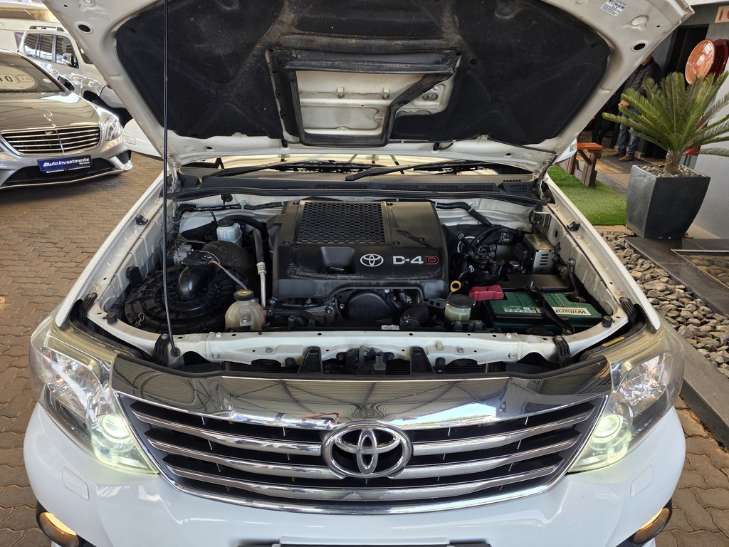 TOYOTA FORTUNER FORTUNER 3.0D-4D 4X4 - 19