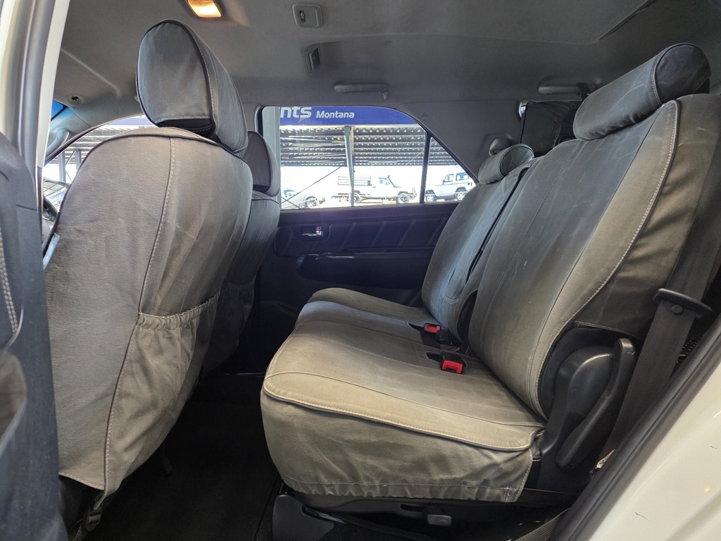 TOYOTA FORTUNER FORTUNER 3.0D-4D 4X4 - 8