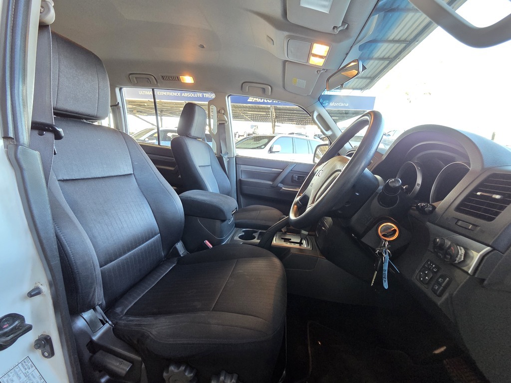 MITSUBISHI PAJERO PAJERO 3.2 Di - Dc GLX  A/T - 12