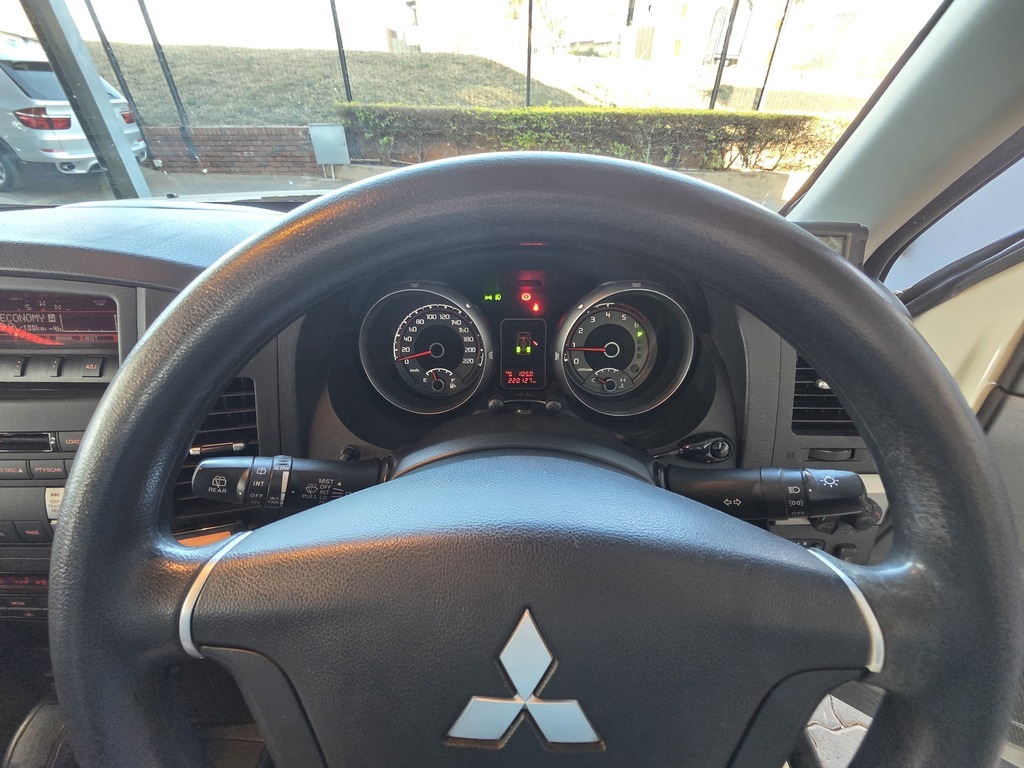 MITSUBISHI PAJERO PAJERO 3.2 Di - Dc GLX  A/T - 13
