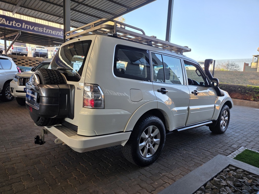 MITSUBISHI PAJERO PAJERO 3.2 Di - Dc GLX  A/T - 4