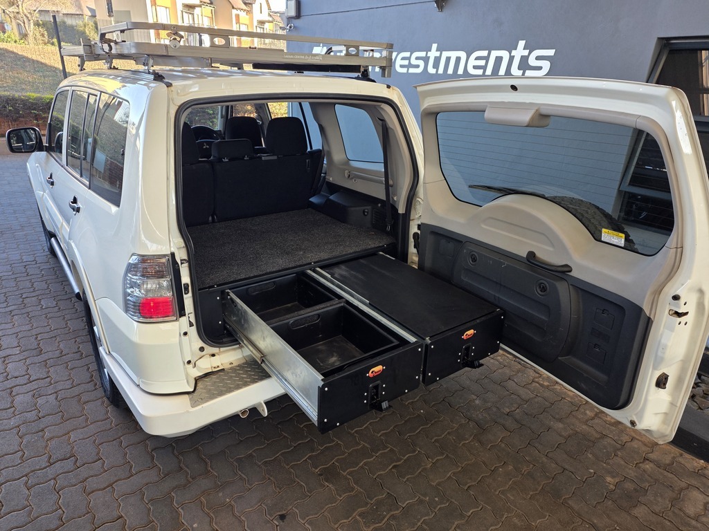 MITSUBISHI PAJERO PAJERO 3.2 Di - Dc GLX  A/T - 6