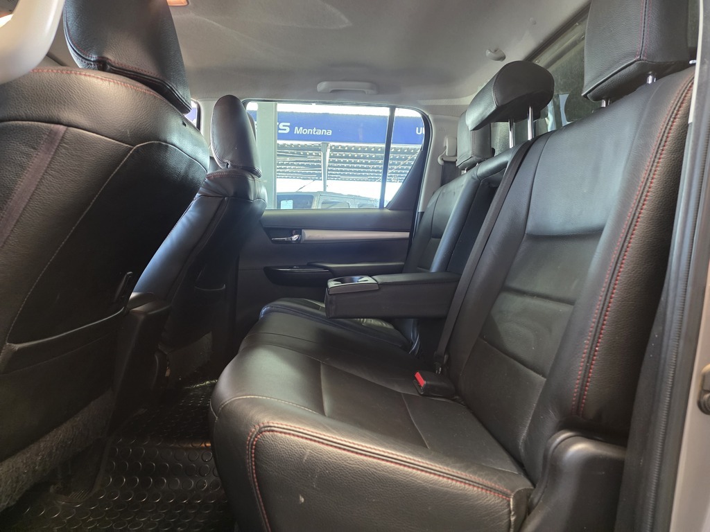 TOYOTA HILUX HILUX 2.8 GD-6 RAIDER 4X4 A/T P/U D/C - 8