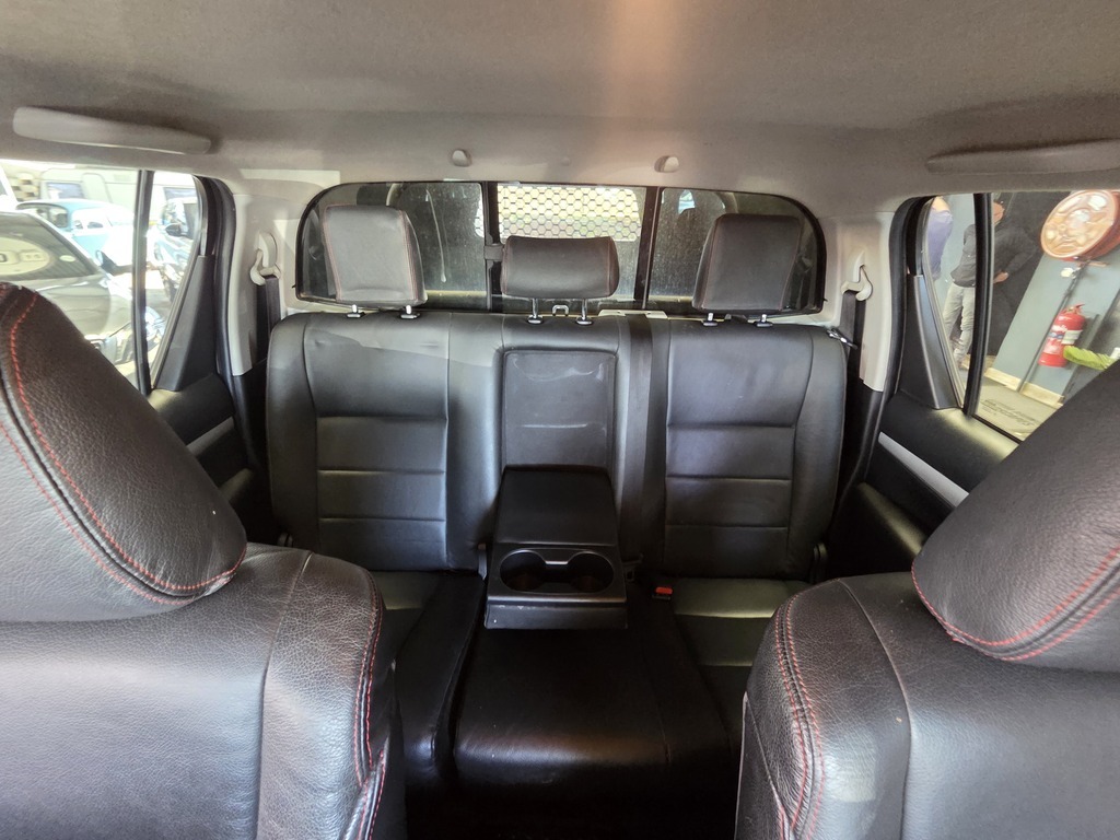 TOYOTA HILUX HILUX 2.8 GD-6 RAIDER 4X4 A/T P/U D/C - 9