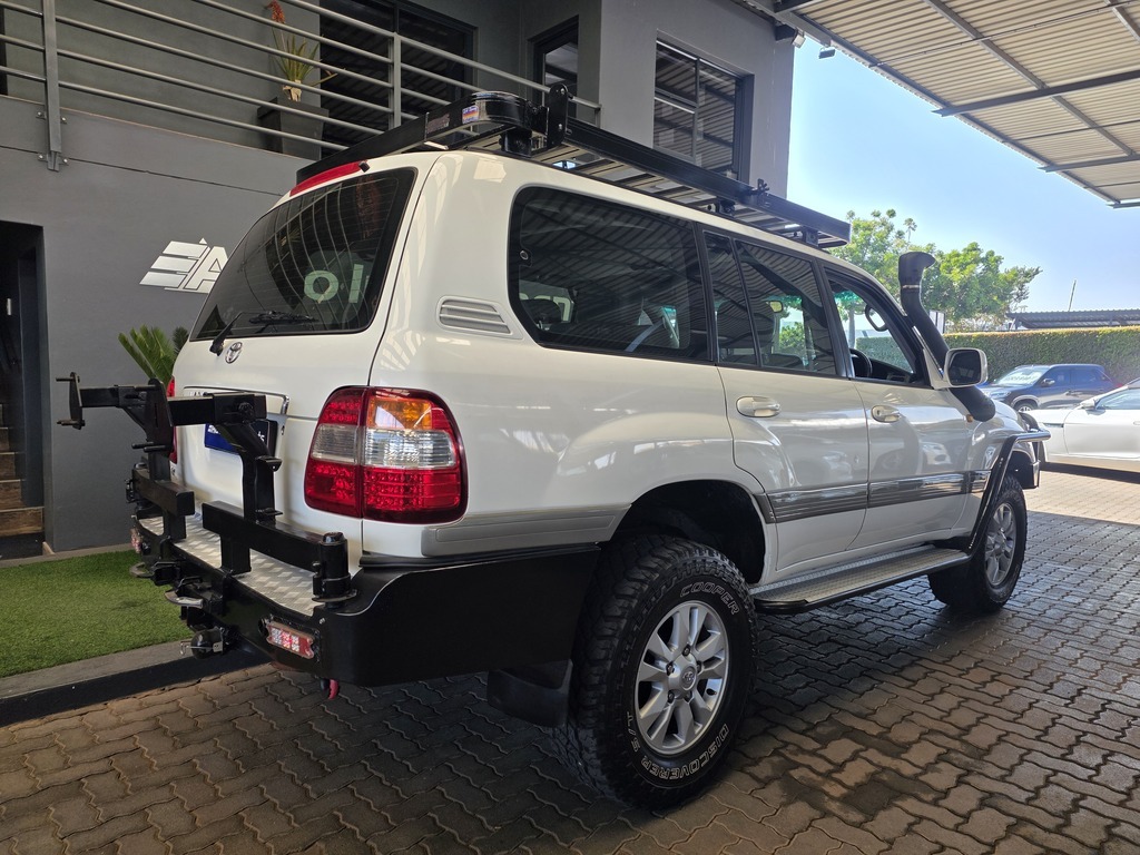 TOYOTA LAND CRUISER 100 LAND CRUISER 100 VX TD A/T - 5