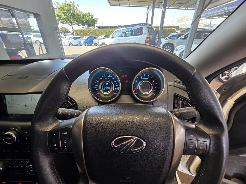 MAHINDRA XUV XUV 500 2.2D MHAWK A/T (W8) 7 SEAT