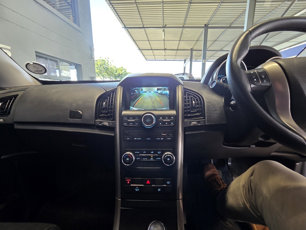 MAHINDRA XUV XUV 500 2.2D MHAWK A/T (W8) 7 SEAT