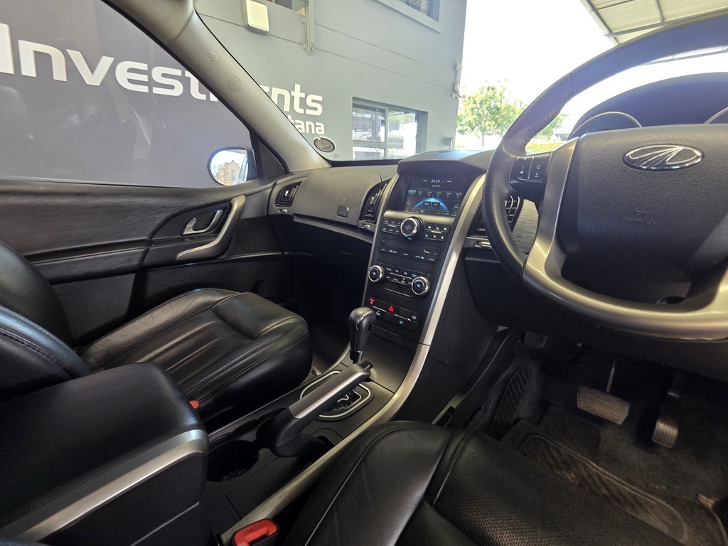 MAHINDRA XUV XUV 500 2.2D MHAWK A/T (W8) 7 SEAT