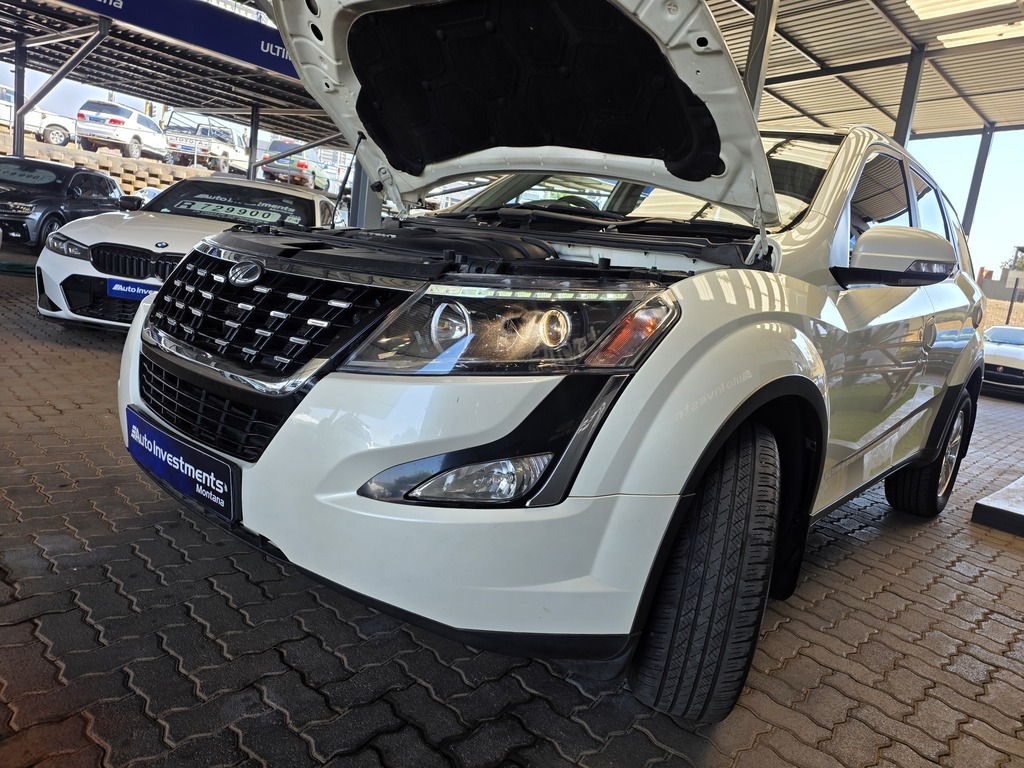MAHINDRA XUV XUV 500 2.2D MHAWK A/T (W8) 7 SEAT
