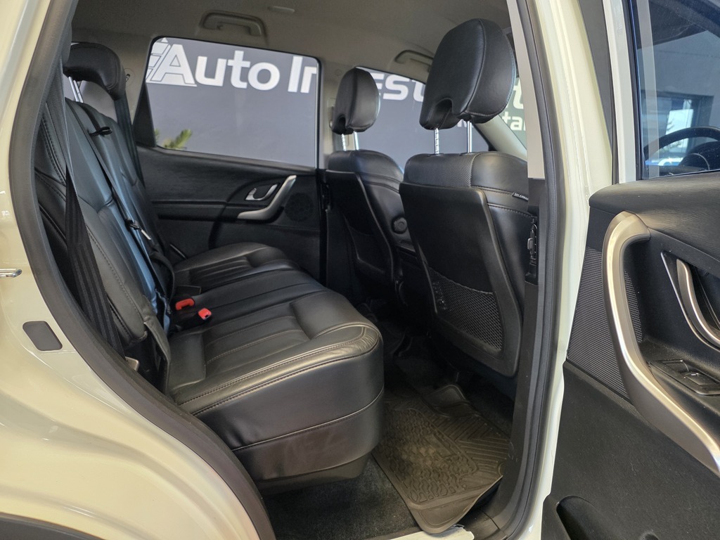 MAHINDRA XUV XUV 500 2.2D MHAWK A/T (W8) 7 SEAT