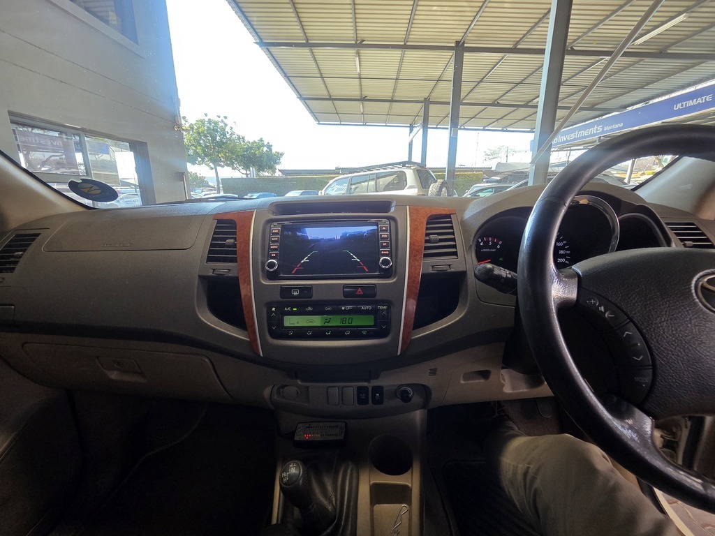 TOYOTA FORTUNER FORTUNER 3.0D-4D 4X4 A/T - 15